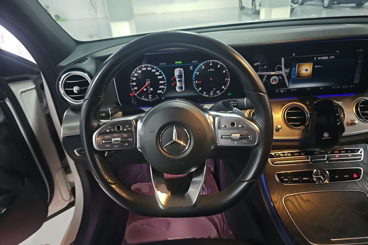 奔驰E级(进口) 2019款 E 260 运动版中控内饰13