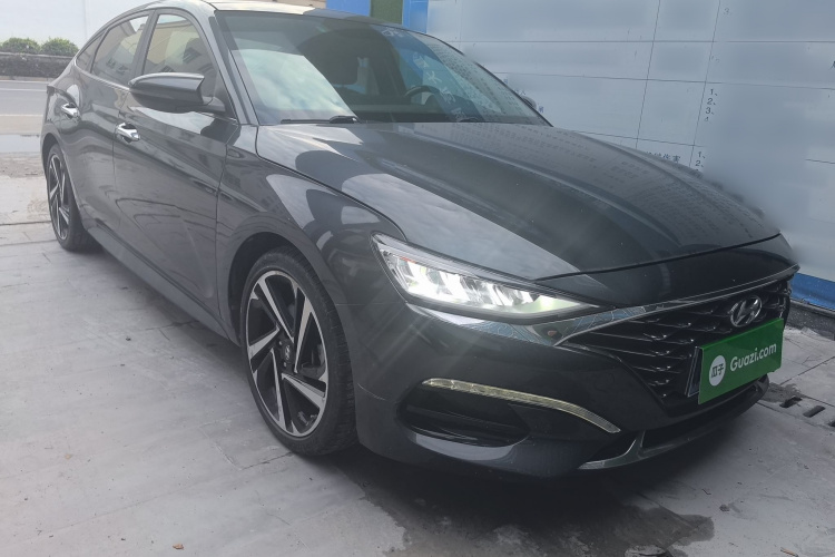 现代 菲斯塔 2019款 280TGDi 智速版 国VI车身外观3