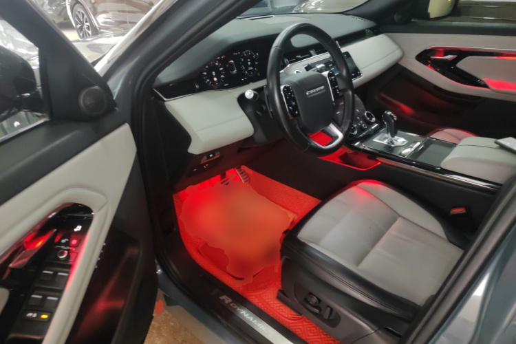 路虎 揽胜极光 2020款 249PS R-DYNAMIC SE 运动科技版中控内饰20