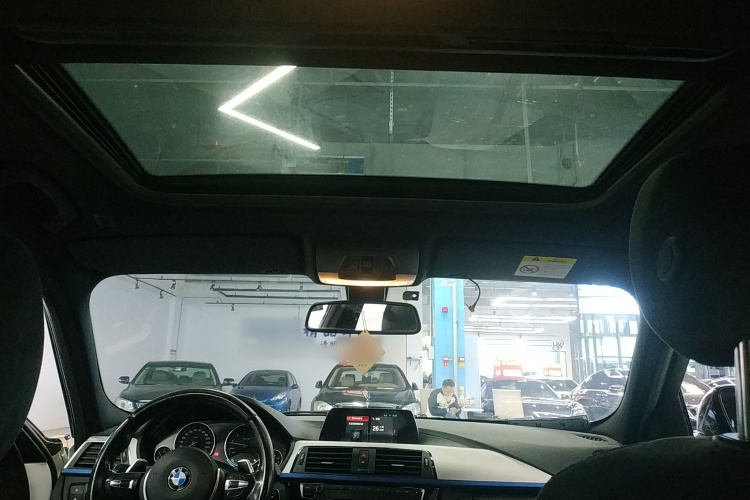 宝马3系 2018款 320i M运动套装局部细节22