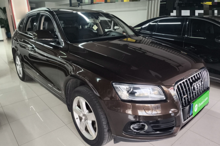 奥迪Q5 2016款 40 TFSI 技术型车身外观3