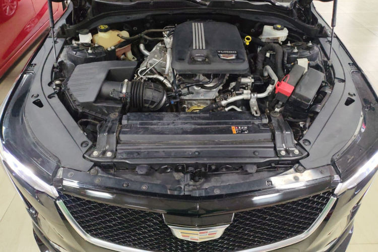 凯迪拉克CT4 2021款 28T 风尚型机舱底盘24