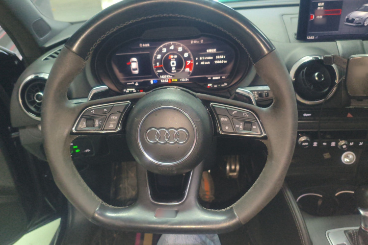 奥迪S3 2017款 改款 S3 2.0T Limousine中控内饰13