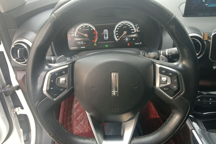 魏牌 VV7 2017款 2.0T 旗舰型中控内饰13