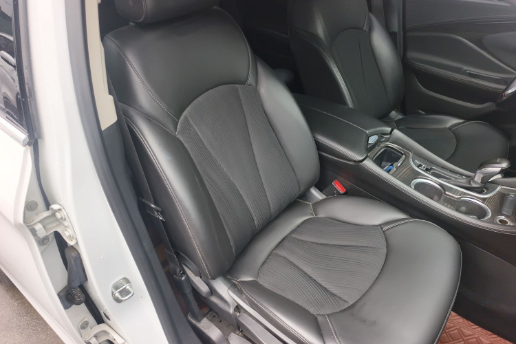 别克 昂科威 2021款 532T 两驱领先型局部细节41