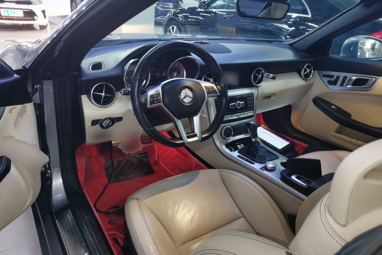 奔驰SLK级 2011款 SLK 200 时尚型中控内饰7002