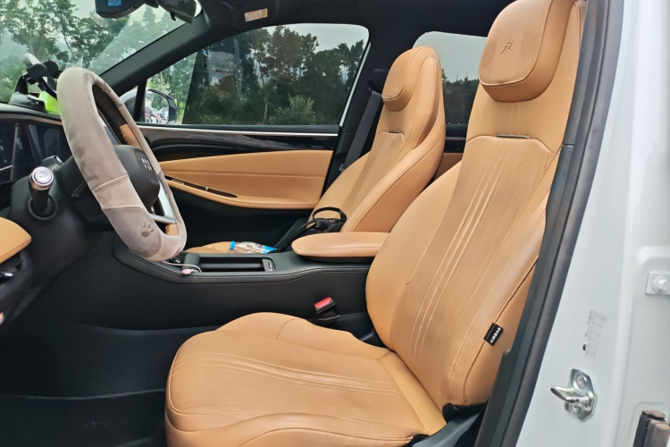 吉利银河 银河L7 2023款 1.5T 115km 星舰中控内饰19