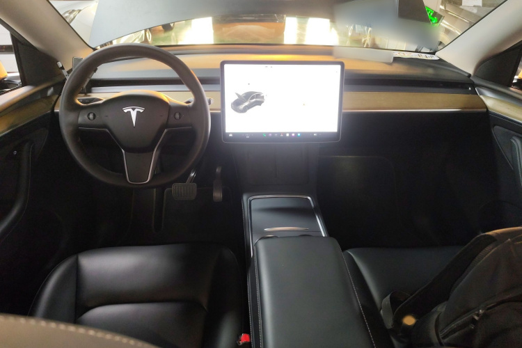 特斯拉 Model Y 2021款 长续航全轮驱动版 3D7中控内饰7002