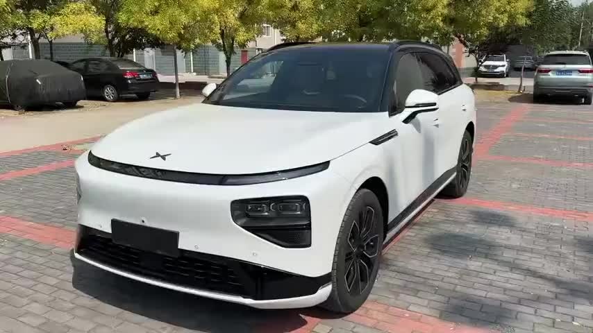 小鹏G9 2025款 625 长续航 Max实拍1