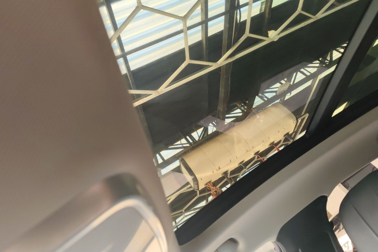 红旗H9 2023款 2.0T 智联旗享版中控内饰22