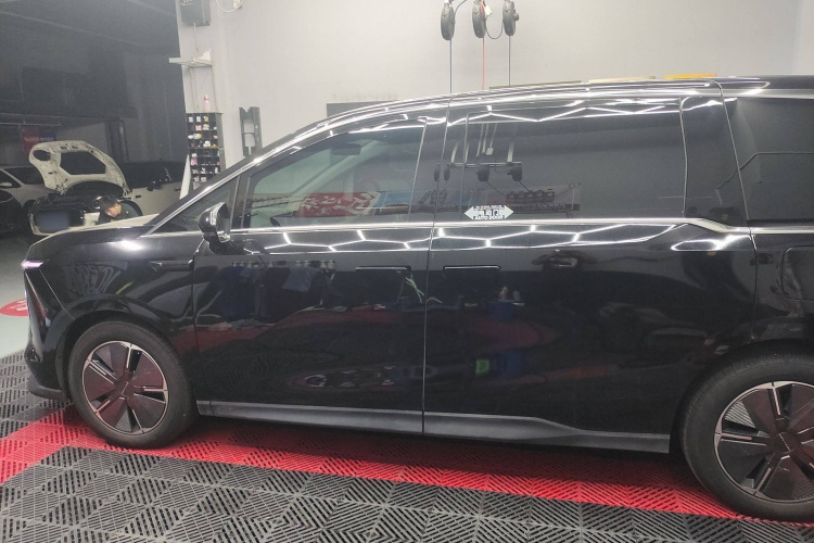 上汽大通MAXUS 大家7 2024款 超混 超长续航版 臻享版车身外观6001