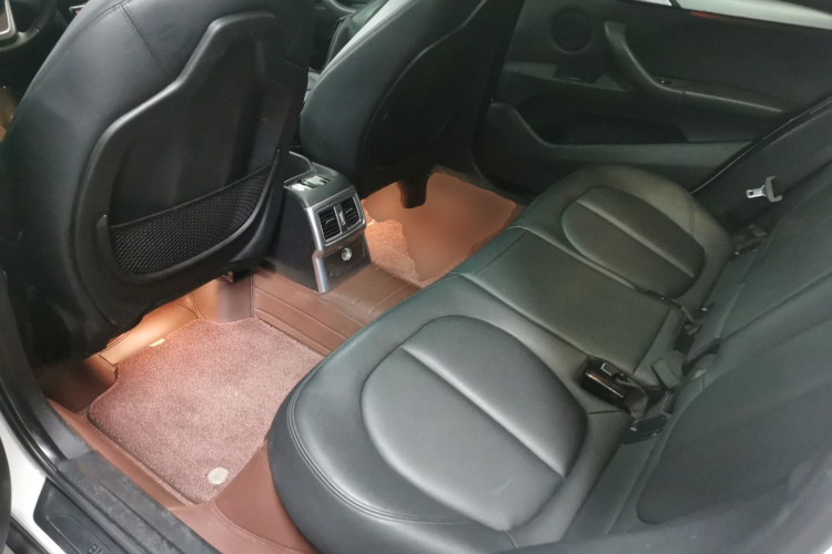 宝马X1 2018款 sDrive18Li 时尚型中控内饰21