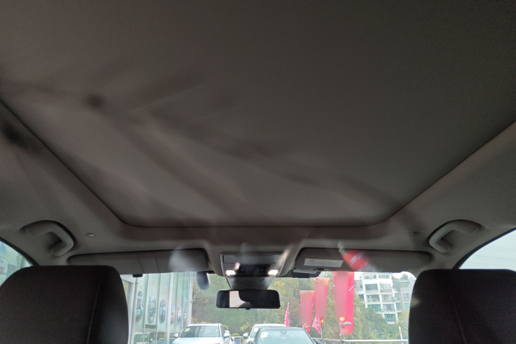 本田CR-V 2023款 240TURBO 两驱臻享版 7座局部细节22