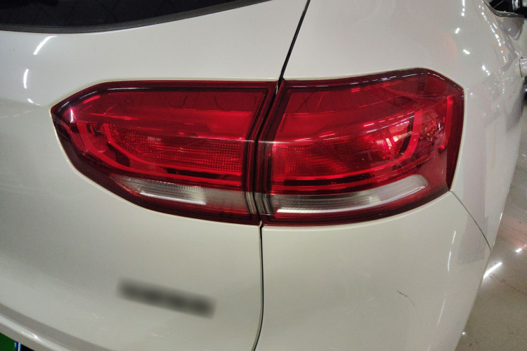 哈弗H6 2021款 1.5T 自动都市版车身外观9