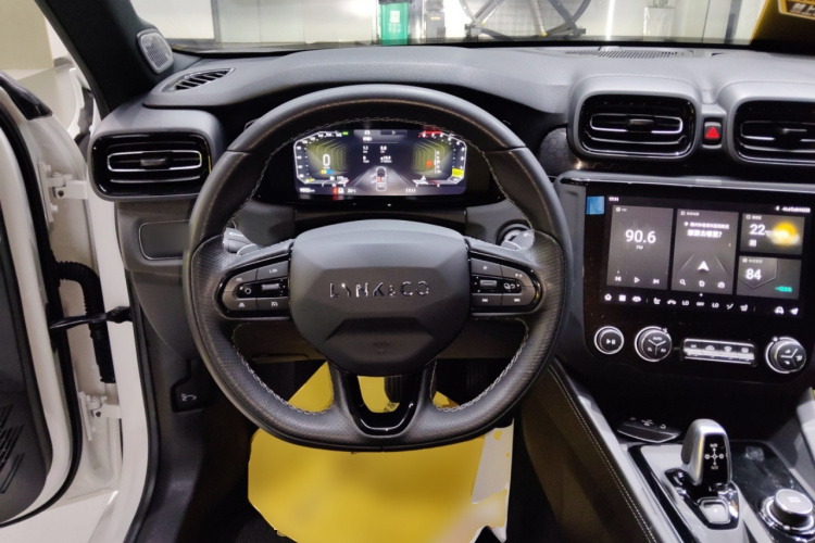 领克03 2022款 2.0TD DCT劲Pro中控内饰13