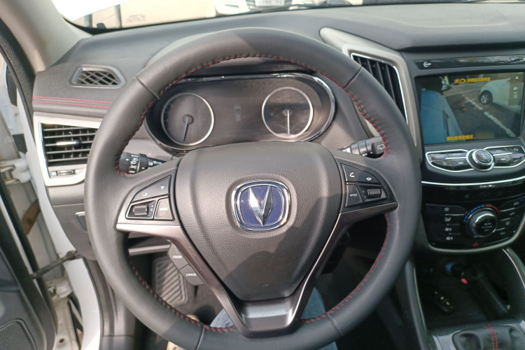 长安CS75 2017款 尚酷版 1.5T 手动致享型中控内饰13