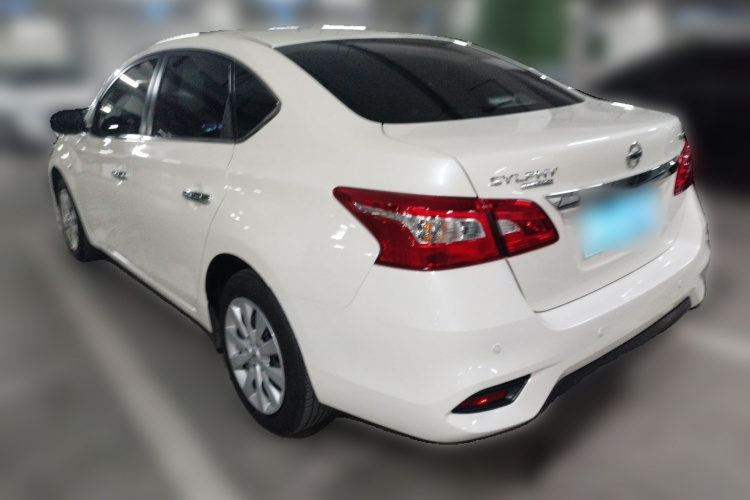 日产 轩逸 2022款 经典 1.6XE CVT舒适版车身外观5