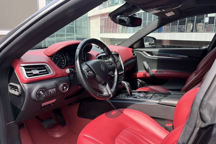 玛莎拉蒂 Ghibli 2022款 2.0T GT锋芒版中控内饰7001