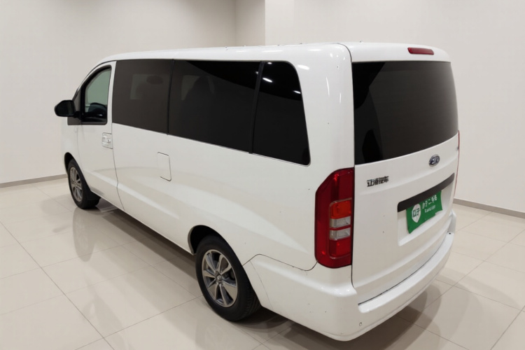 江淮瑞风 瑞风M3 2019款 PLUS 宜家版 1.8L 豪华型 9座车身外观5