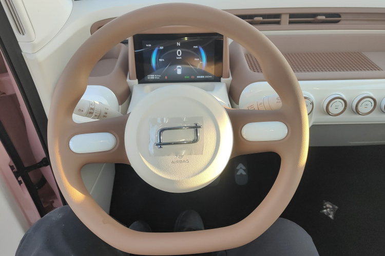 奔腾小马 2026款 222km 萌趣马 Plus中控内饰13