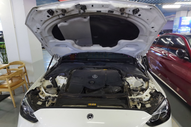 奔驰C级 2022款 C 260 L 运动版机舱底盘24