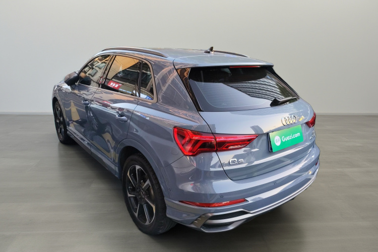 奥迪Q3 2022款 40 TFSI RS套件燃速型车身外观5