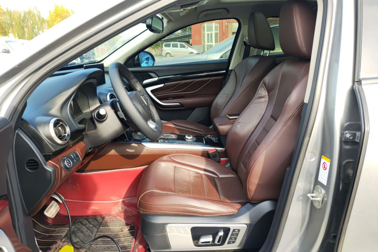 魏牌 VV7 2017款 2.0T 旗舰型中控内饰19