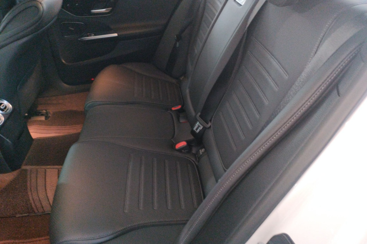 奔驰C级 2024款 改款 C 260 L 运动版中控内饰21