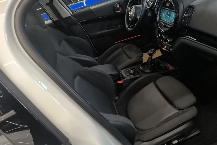 MINI Countryman 2018款 2.0T COOPER S ALL4 经典派局部细节41