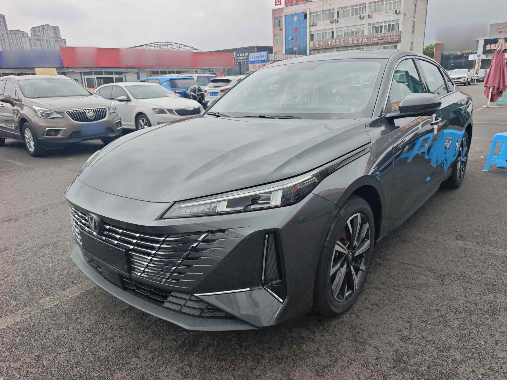长安 逸动 2025款 蓝鲸 1.5T 500Bar尊贵型(2)