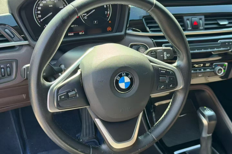 宝马X1新能源 2020款 xDrive30Le 尊享型中控内饰13