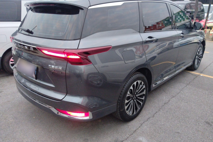 五菱汽车 五菱凯捷 2023款 280T CVT卓越型车身外观7