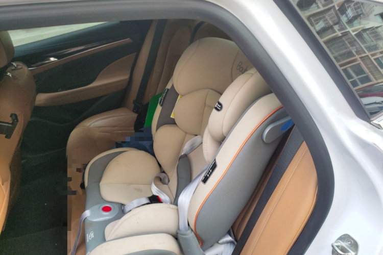 别克 君越 2016款 28T 豪华型中控内饰21