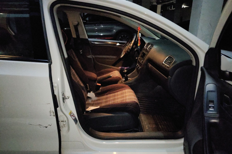 大众 高尔夫 2012款 1.4TSI 手动舒适型局部细节9005