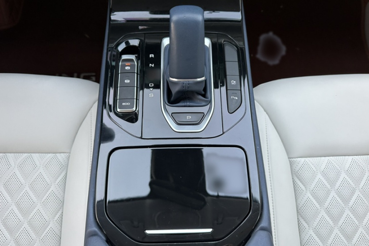 五菱汽车 五菱凯捷 2023款 2.0L DHT奢享型局部细节18