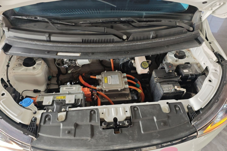 凯翼拾月 2023款 201km 踏浪版机舱底盘24