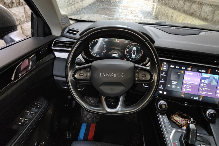 领克01 2021款 2.0TD 两驱型Pro局部细节13