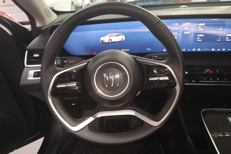 别克 君越 2025款 28T 白金版中控内饰13