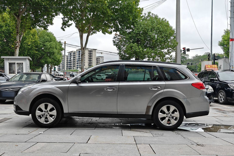 斯巴鲁 傲虎 2010款 2.5i豪华版车身外观6003