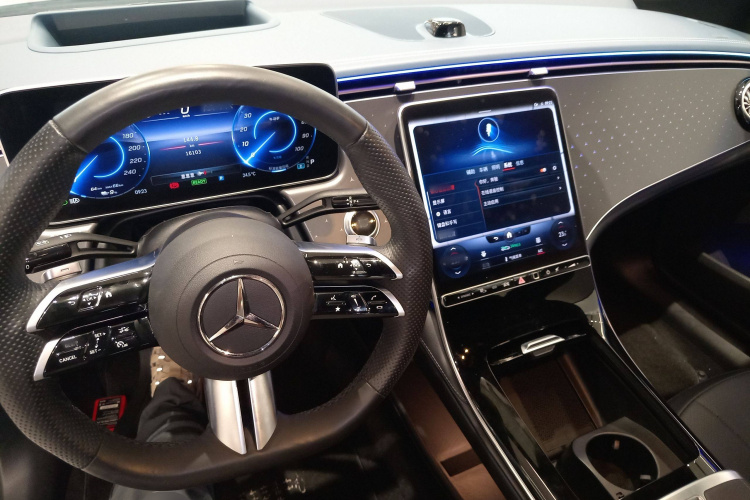 奔驰EQE 2022款 350 先型特别版中控内饰7002