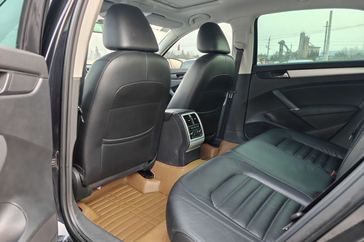 大众 帕萨特 2013款 2.0TSI DSG至尊版中控内饰7002