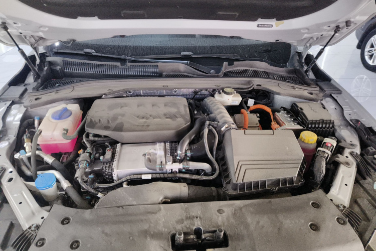 奇瑞 风云A8L 2025款 1.5TGDI 145km 豪华型机舱底盘24