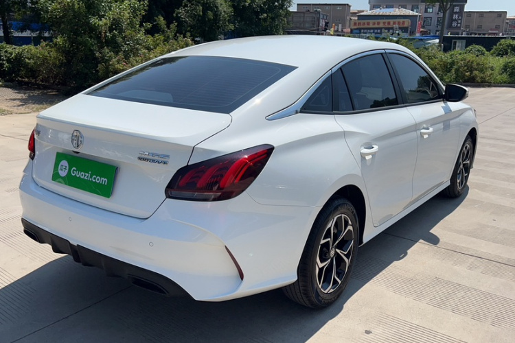 名爵 MG5 2023款 180DVVT 手动风尚版车身外观6008