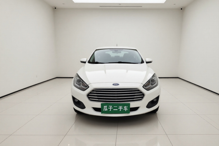 福特 福睿斯 2015款 1.5L 手动舒适型车身外观2