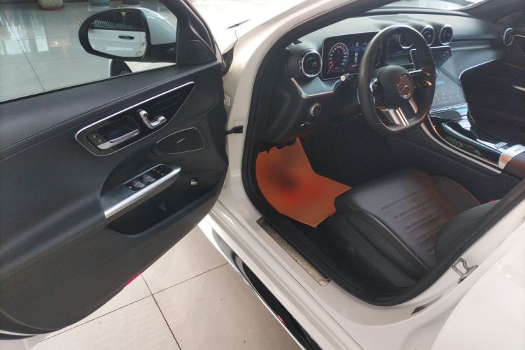 奔驰C级 2022款 C 200 L 运动版中控内饰20