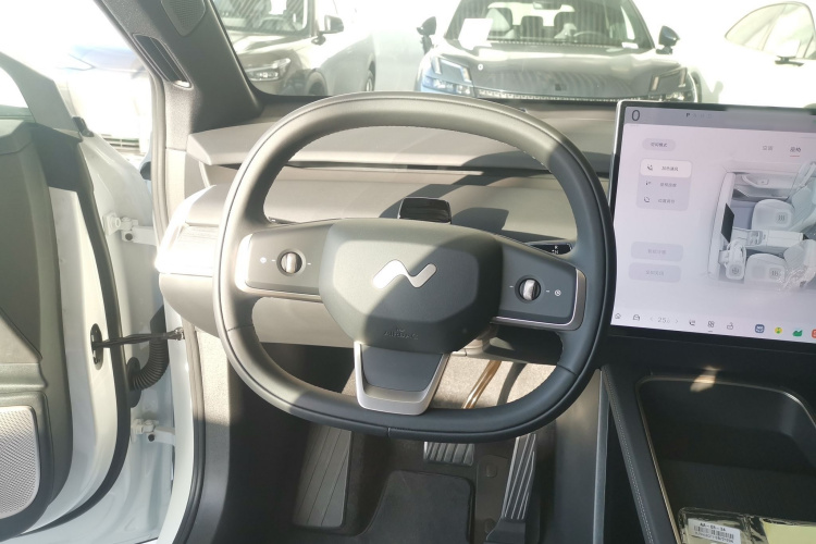 乐道L60 2024款 60kWh 后驱版中控内饰13