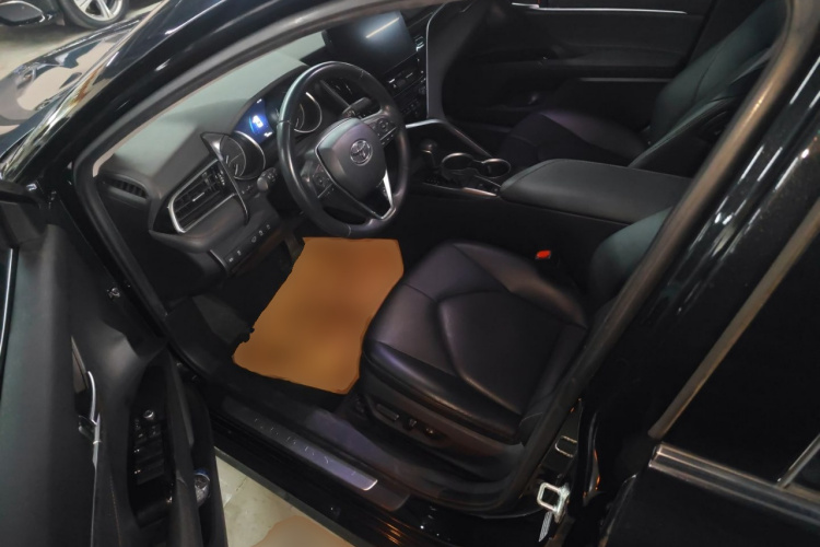 丰田 凯美瑞 2021款 2.0G 豪华版中控内饰7003