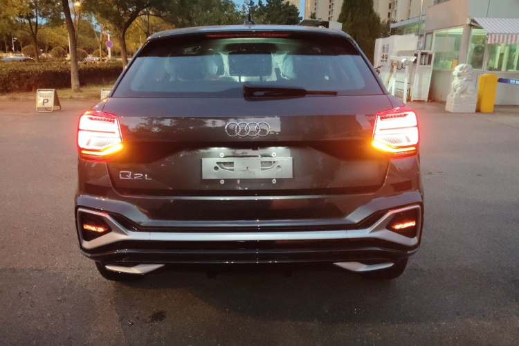 奥迪Q2L 2025款 35TFSI 时尚动感型车身外观6