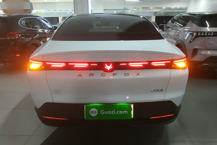 ARCFOX极狐 极狐 阿尔法S5 2024款 560MAX 185kW车身外观6004