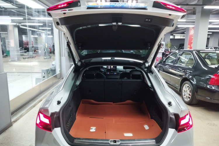 奥迪A5 2021款 Sportback 45 TFSI quattro 臻选动感型机舱底盘23